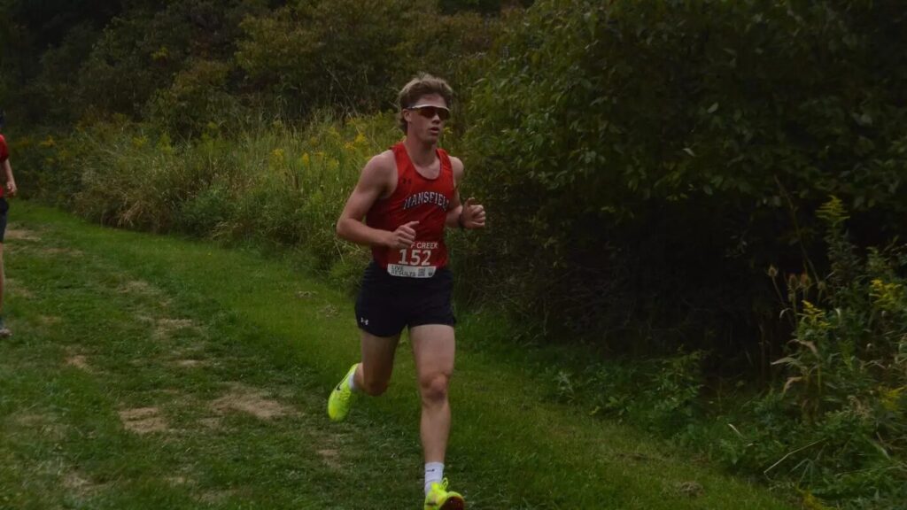 Men’s Cross Country Finishes Second at Behrend Twilight Meet