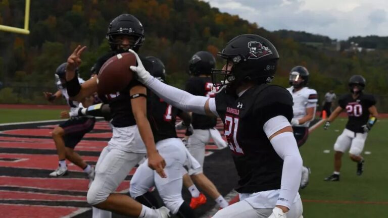 Mansfield Opens Season With Late Minute Victory Against Penn