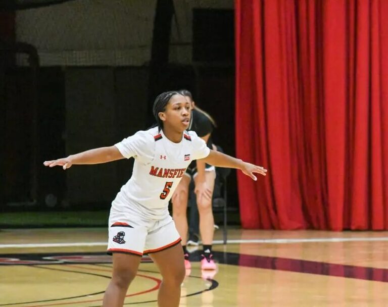 Mounties Yield to Bald Eagles in Tuesday Night Matchup