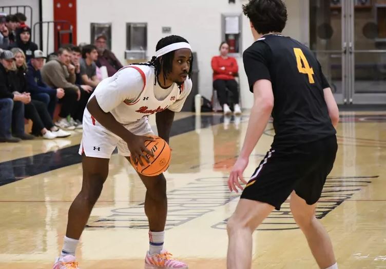 Mansfield Grinds Out 72-68 Victory Over Bloomsburg