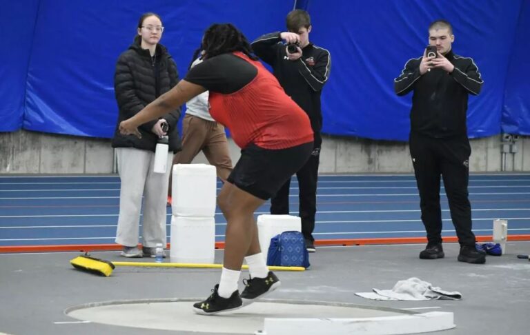 Easterling Secures School Record, Mansfield Leads at Utica