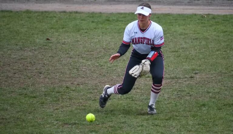 Mounties Split Final Games at Virginia Wise Classic