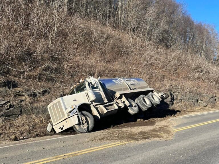 Water Tanker Ends Up in Ditch