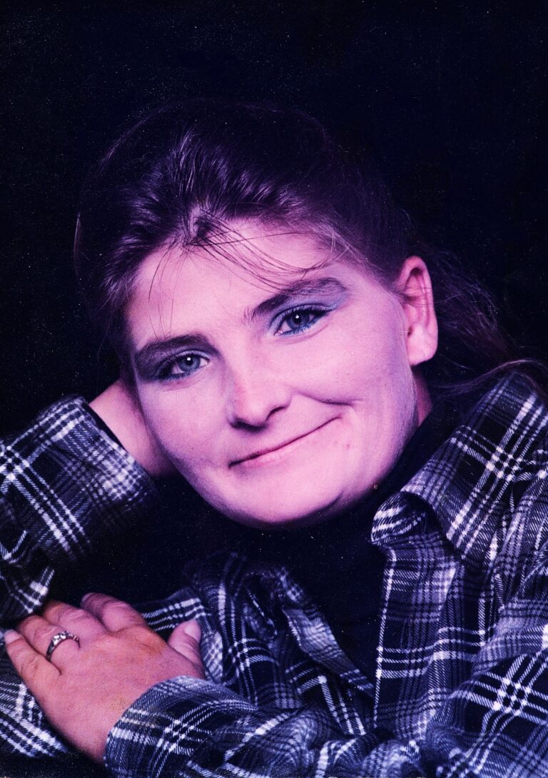 Obituary of Denise L (Peet) Heck of Middlebury Center, PA