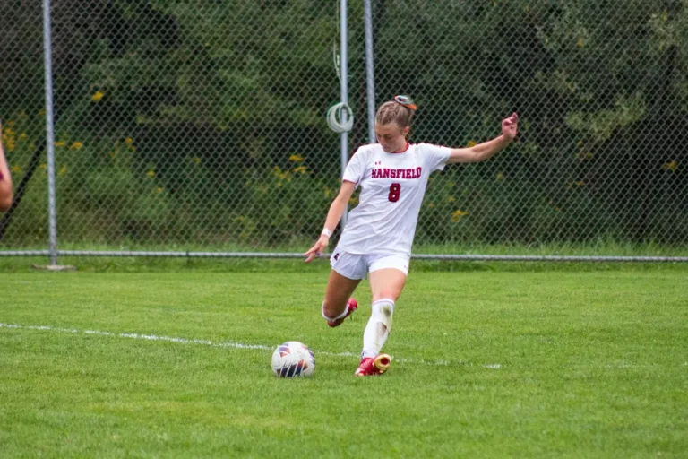 Gulé Ties Career High in Saves in Loss to East Stroudburg